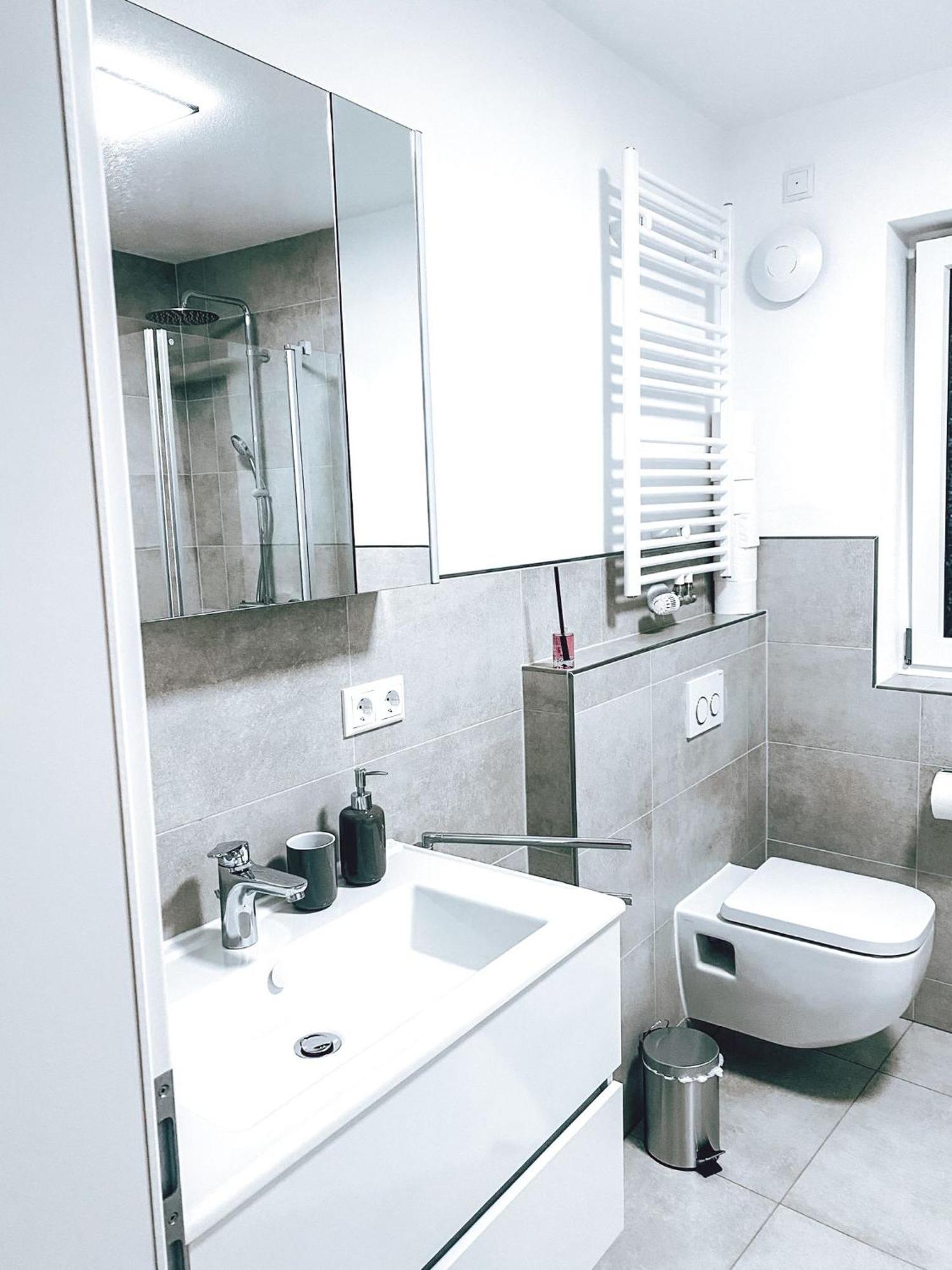 Doreyhome P2 - Modernes Zentrales -2-4 Personen - Parkplatz * Passau